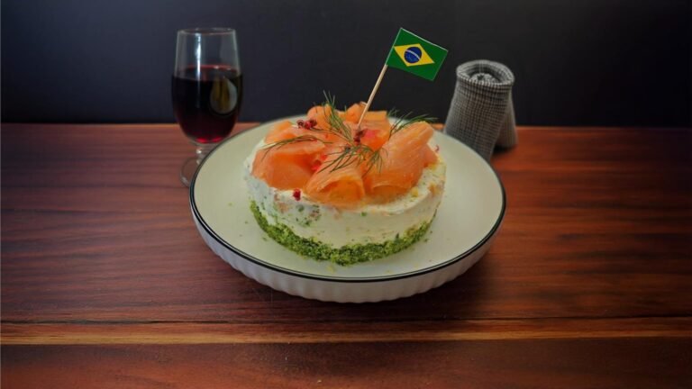 Cheesecake de Salmão: Um Aperitivo Perfeito!